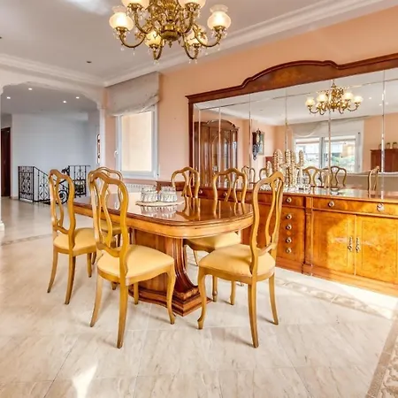 Costacabana - Marysol Villa *